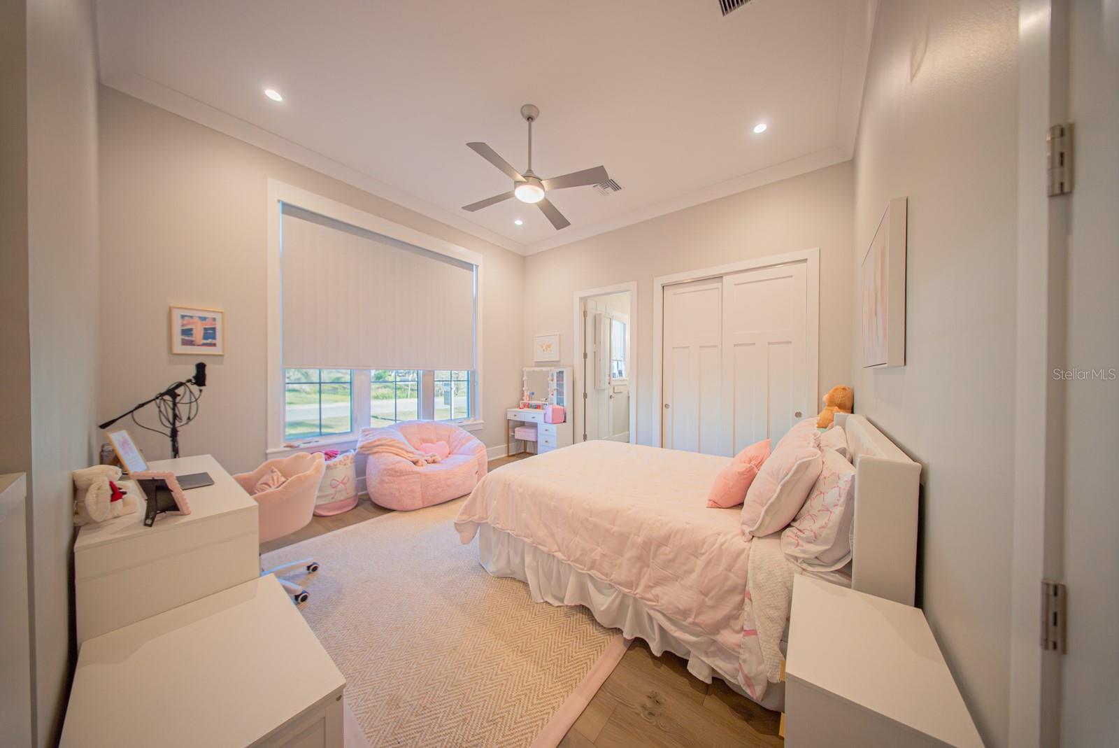 DAVIS SHORES - Residential