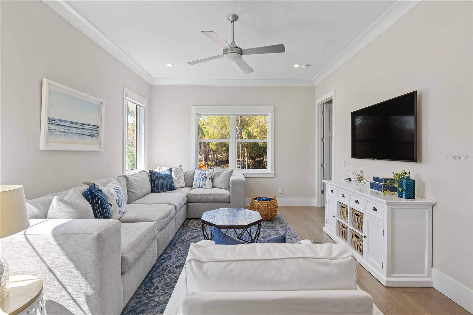 DAVIS SHORES - Residential