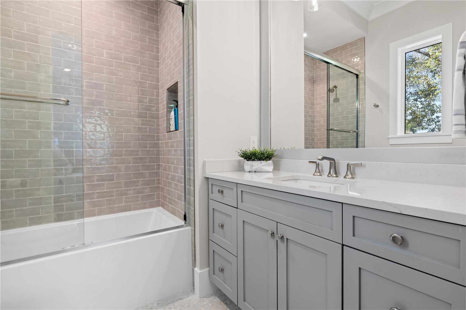 DAVIS SHORES - Residential