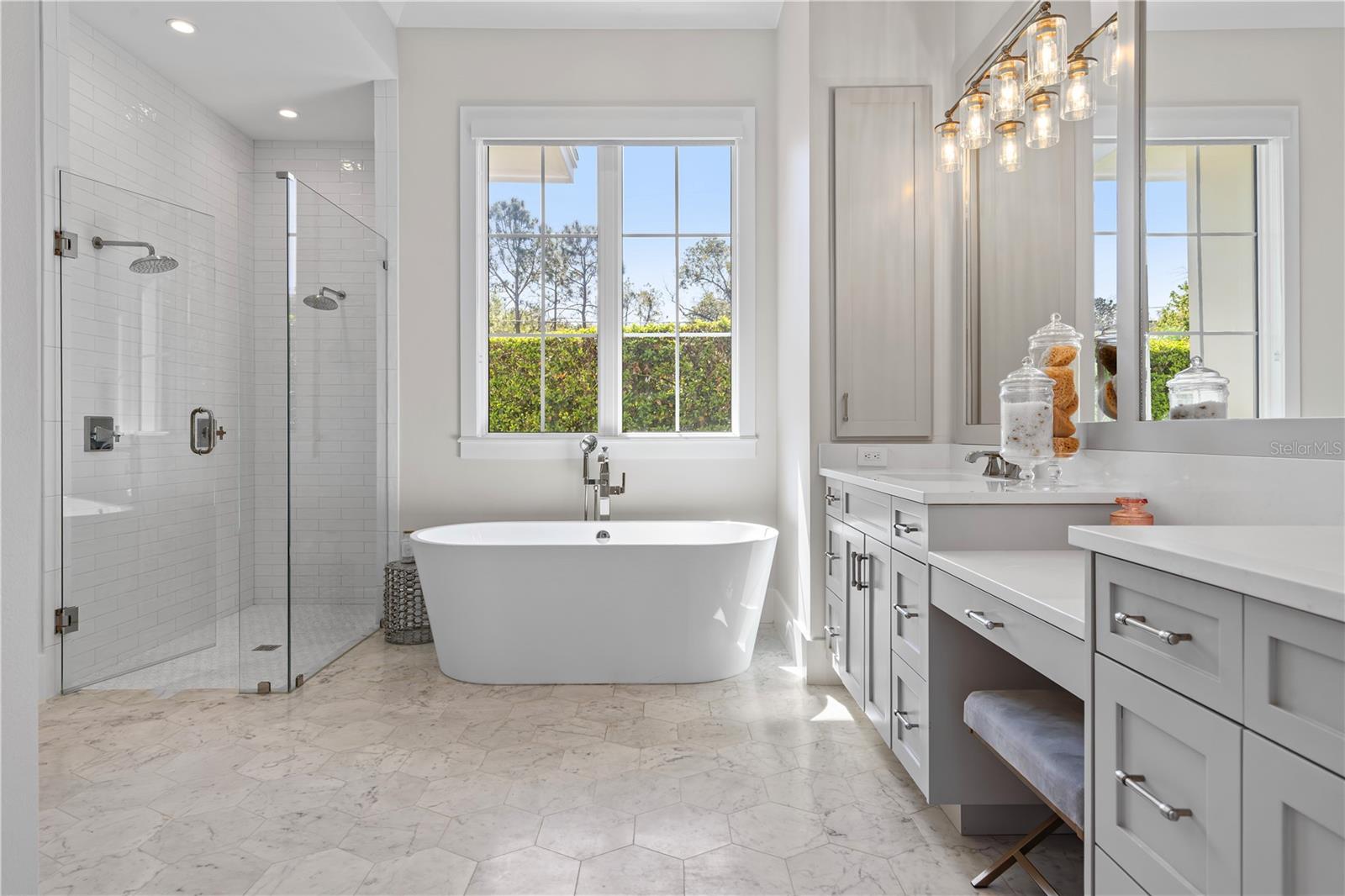 DAVIS SHORES - Residential