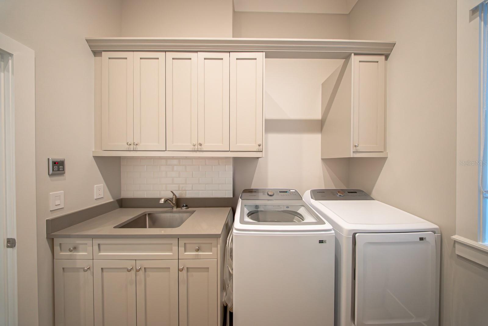 DAVIS SHORES - Residential