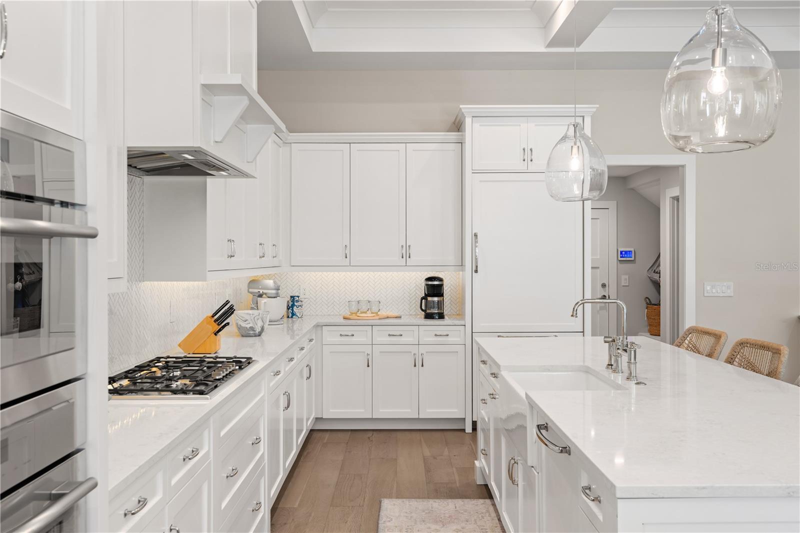 DAVIS SHORES - Residential