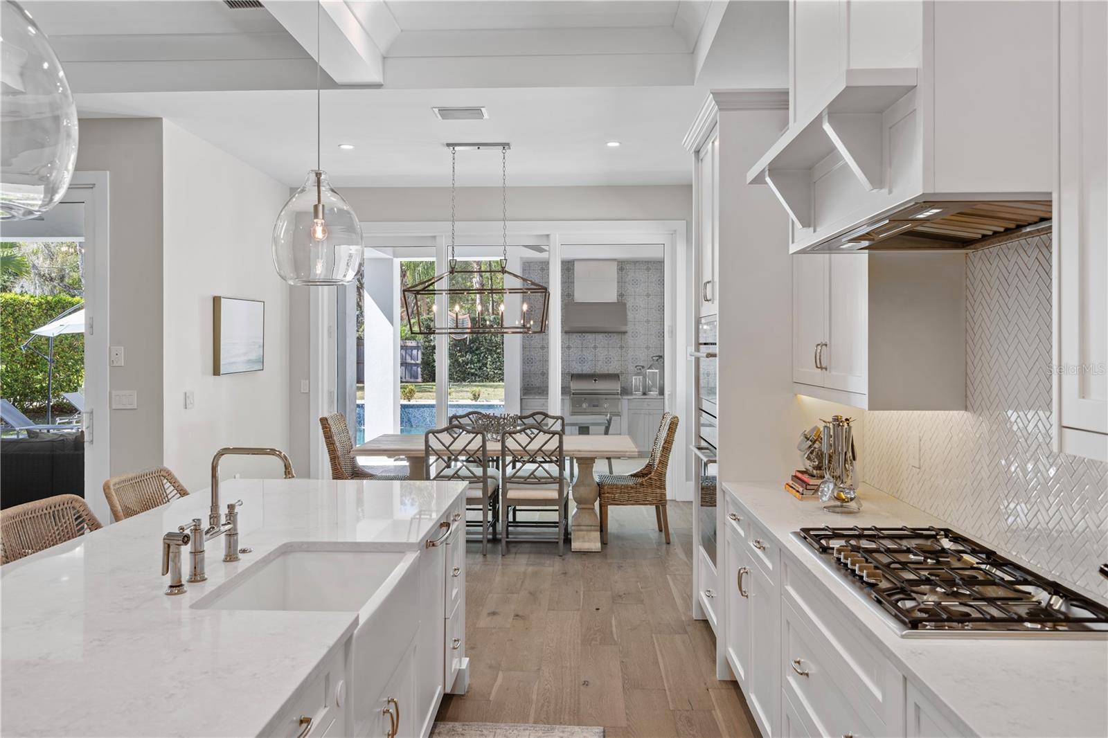 DAVIS SHORES - Residential