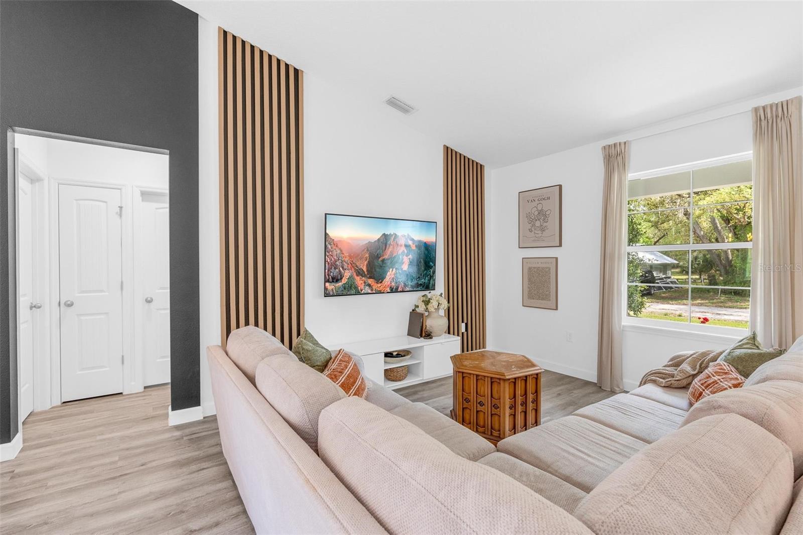 WEST HIGHLANDS - Residential