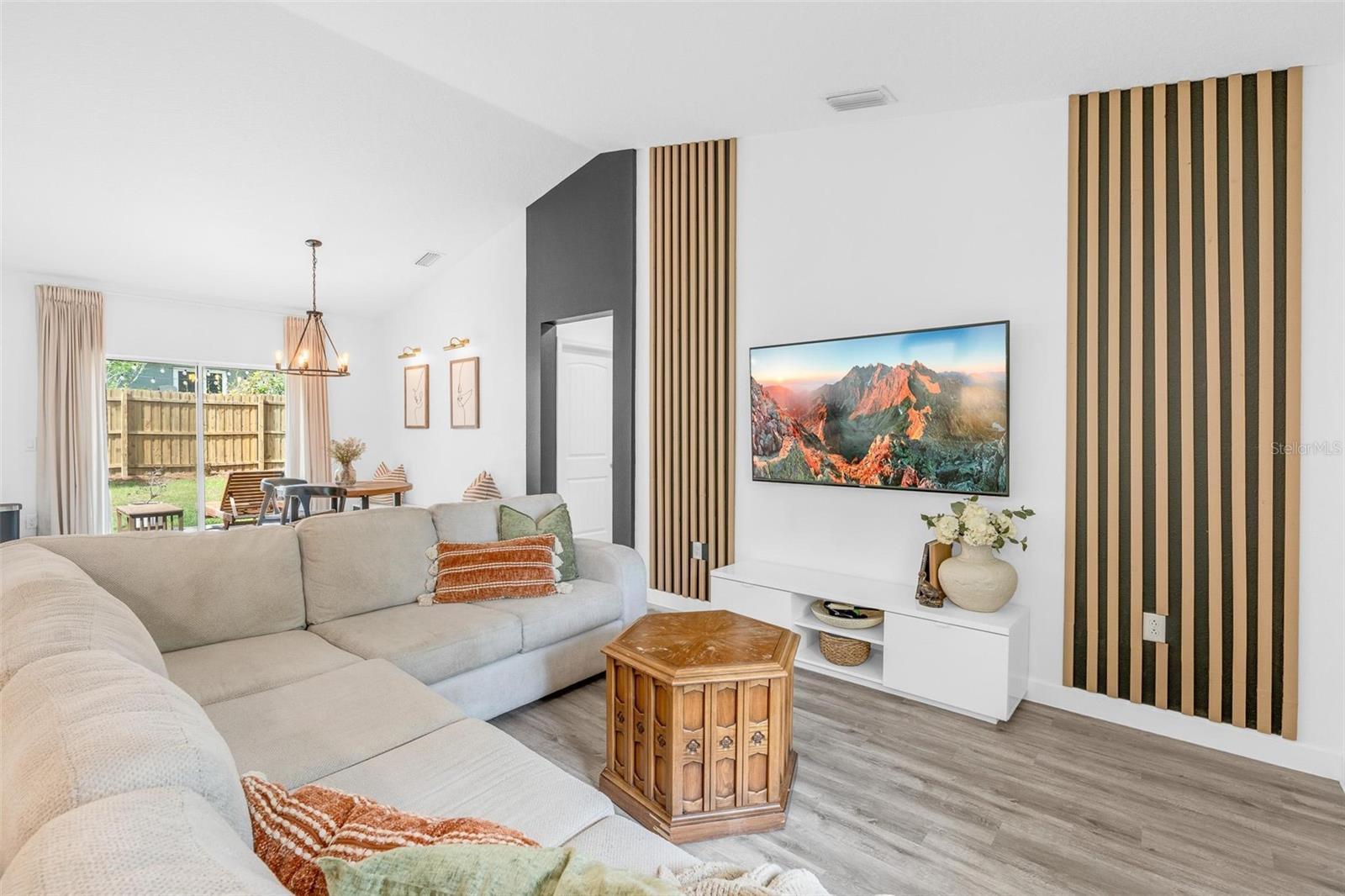 WEST HIGHLANDS - Residential