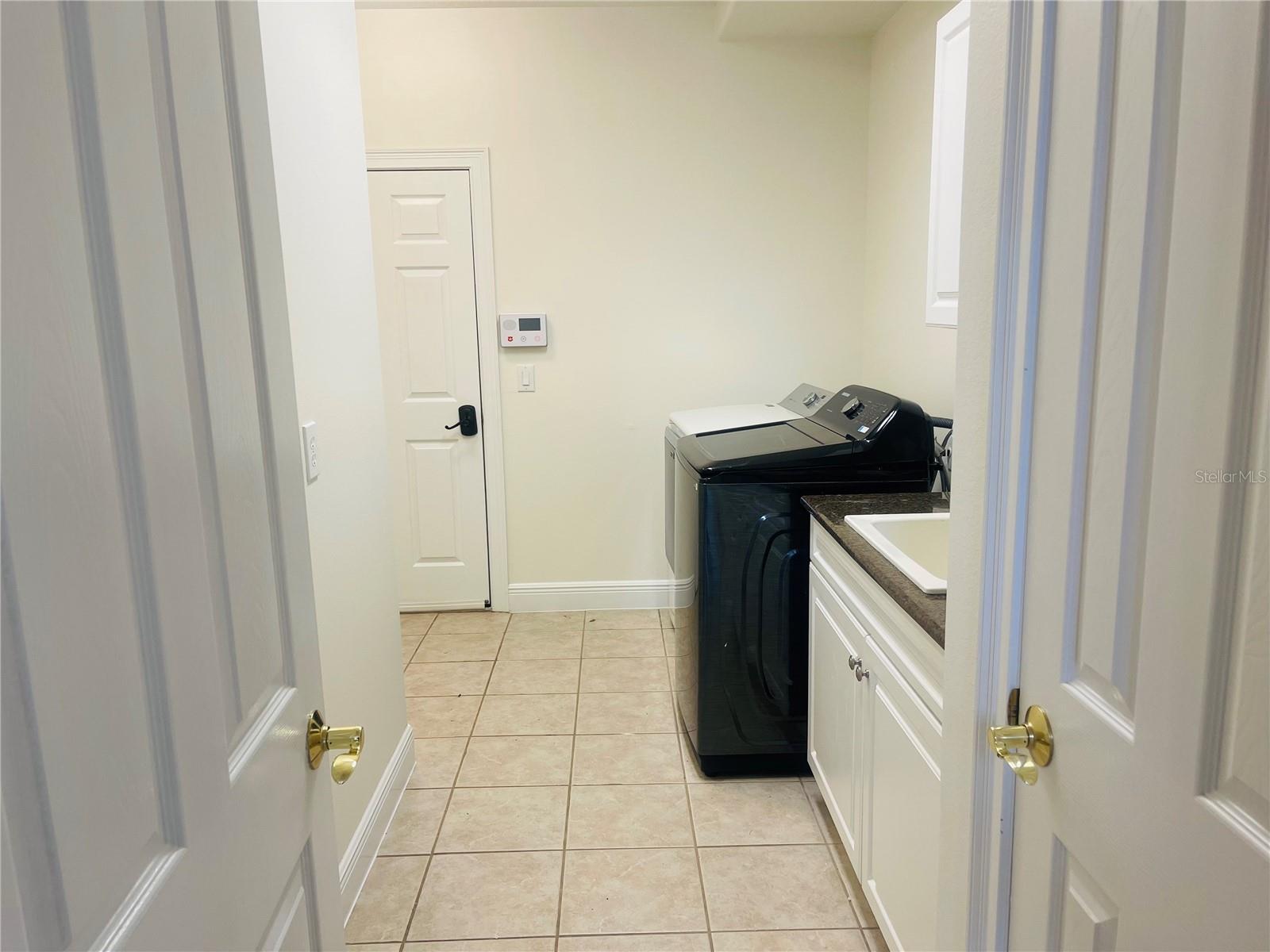 KEENES POINTE UT 06 50 95 - Residential Lease