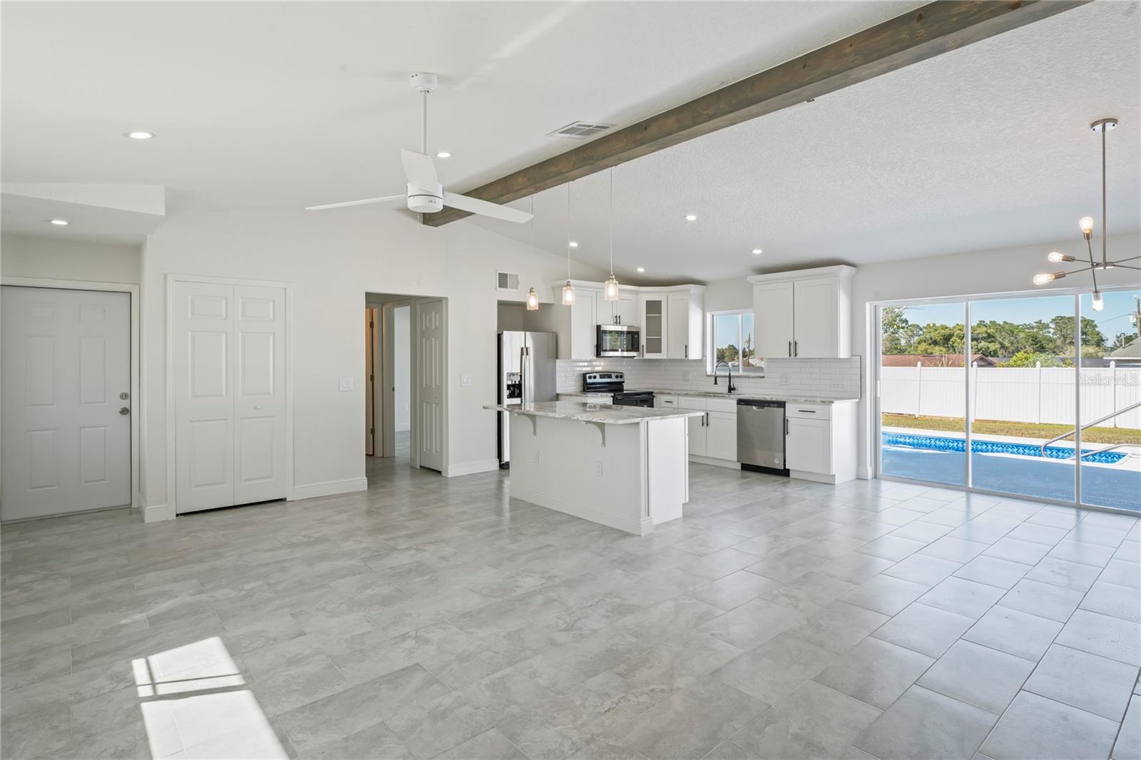 SPRING HILL - Residential