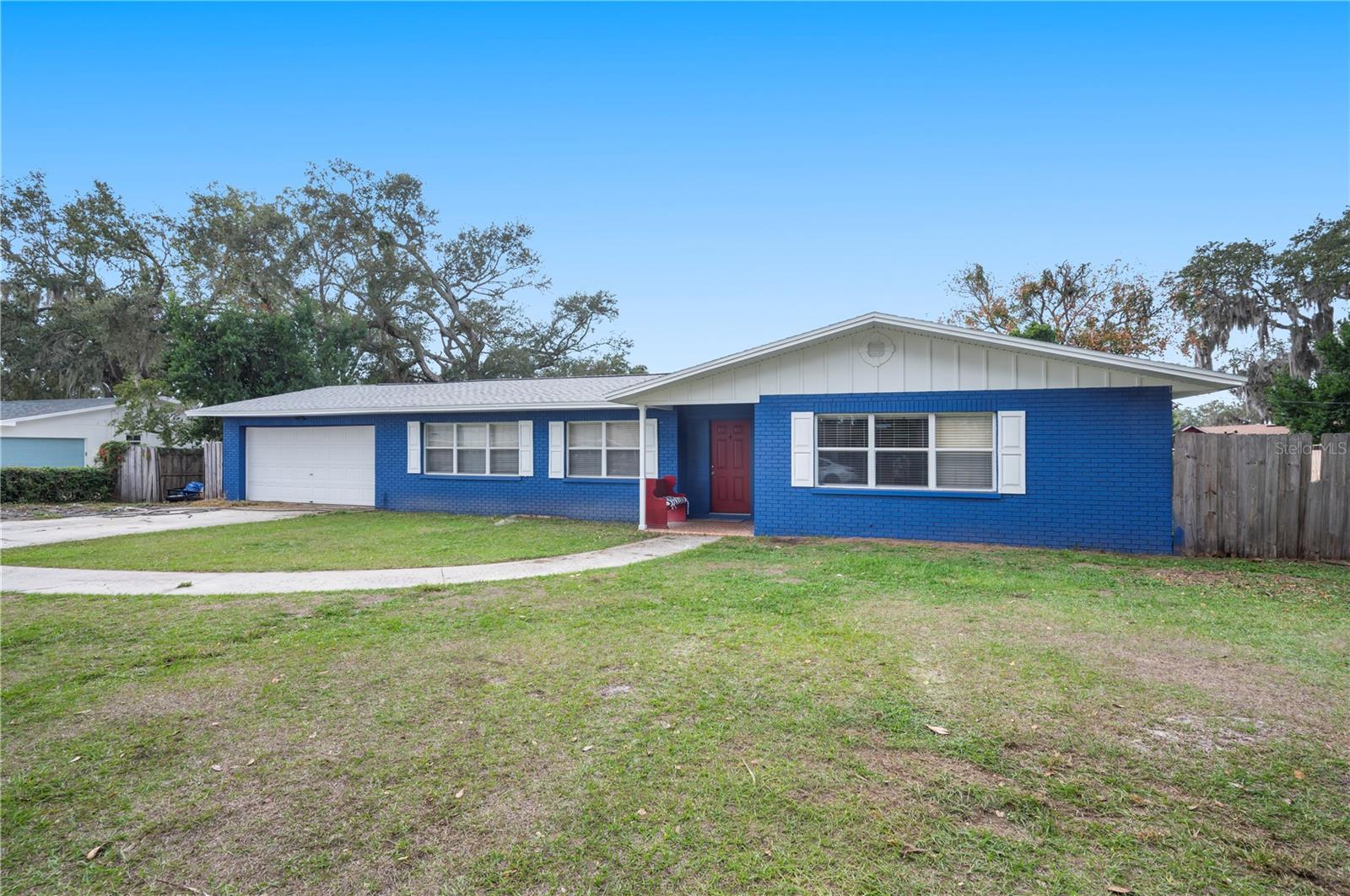 4911 WHITEOAK DRIVE E