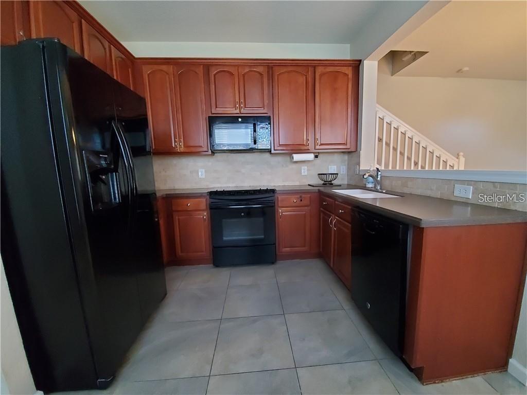 REGENCY OAKS UNIT TWO - Residential Lease