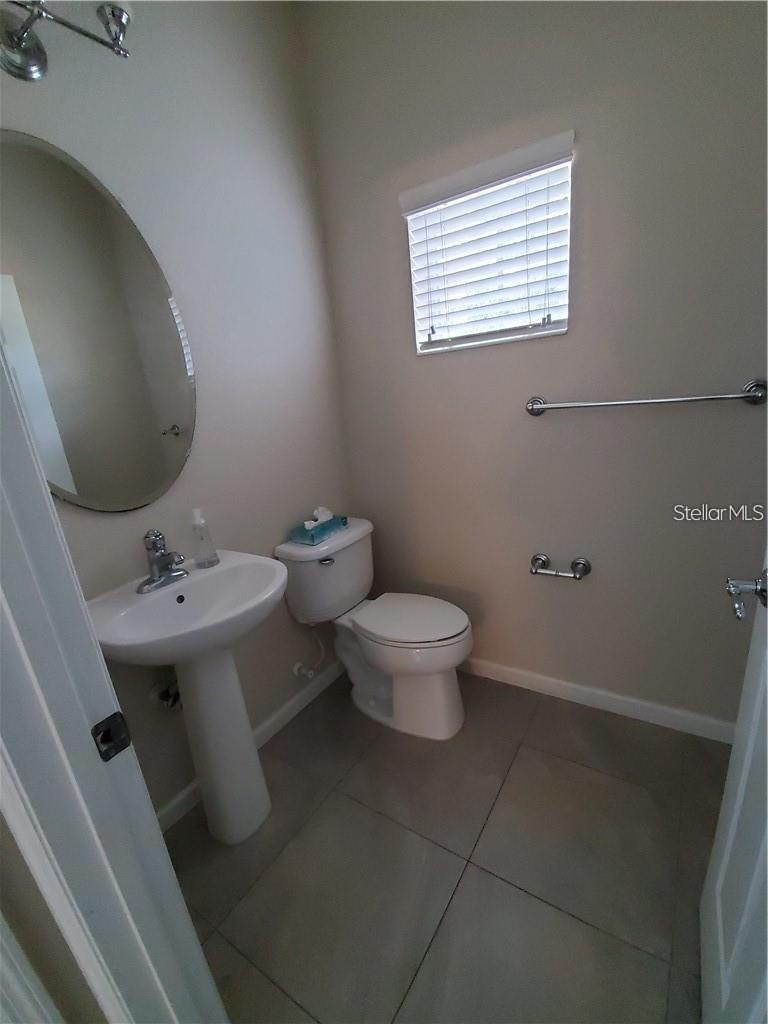 REGENCY OAKS UNIT TWO - Residential Lease