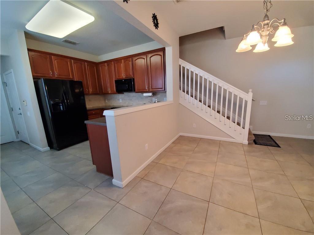 REGENCY OAKS UNIT TWO - Residential Lease