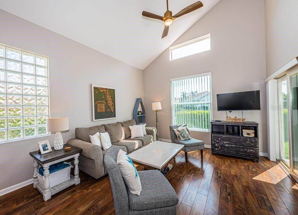 VISTA VERDE NORTH CONDO - Residential Lease