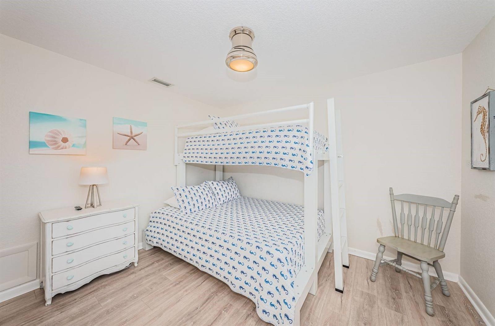 VISTA VERDE NORTH CONDO - Residential Lease