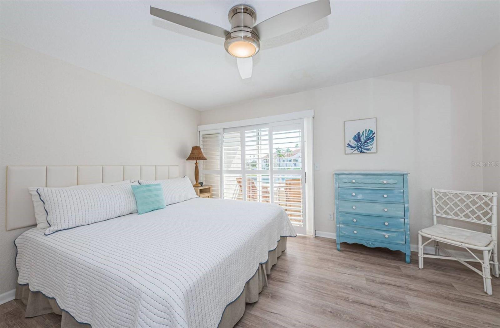 VISTA VERDE NORTH CONDO - Residential Lease