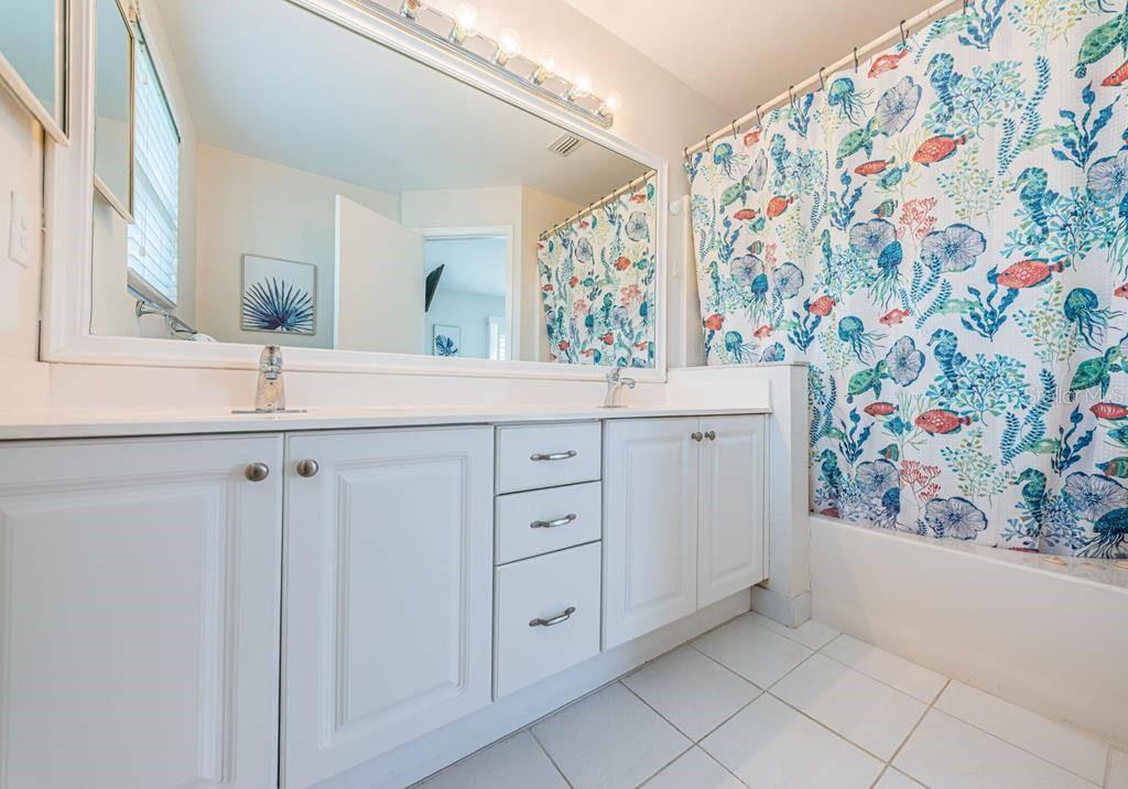 VISTA VERDE NORTH CONDO - Residential Lease