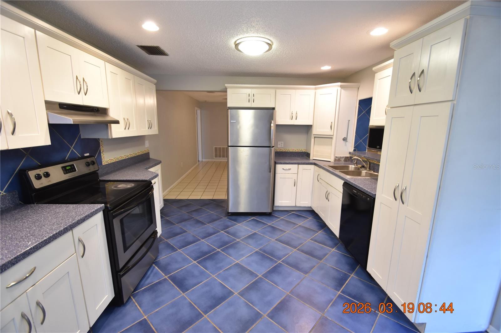 NORTHWOOD ESTATES - TR F - Residential Lease