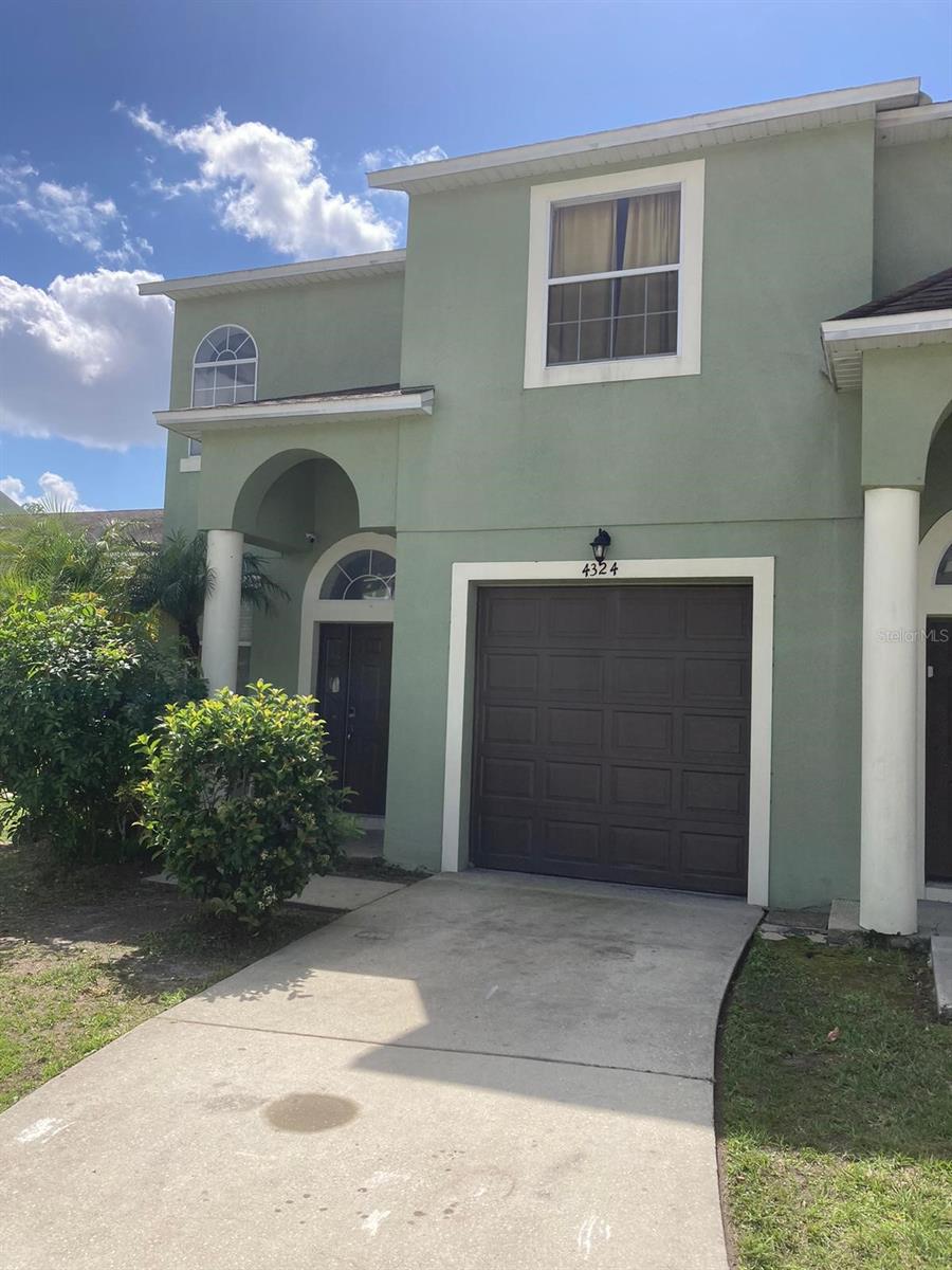 4324 PARADISE COVE COURT