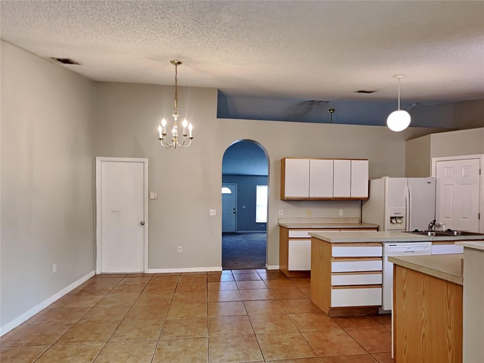 DELTONA LAKES UNIT 54 - Residential Lease