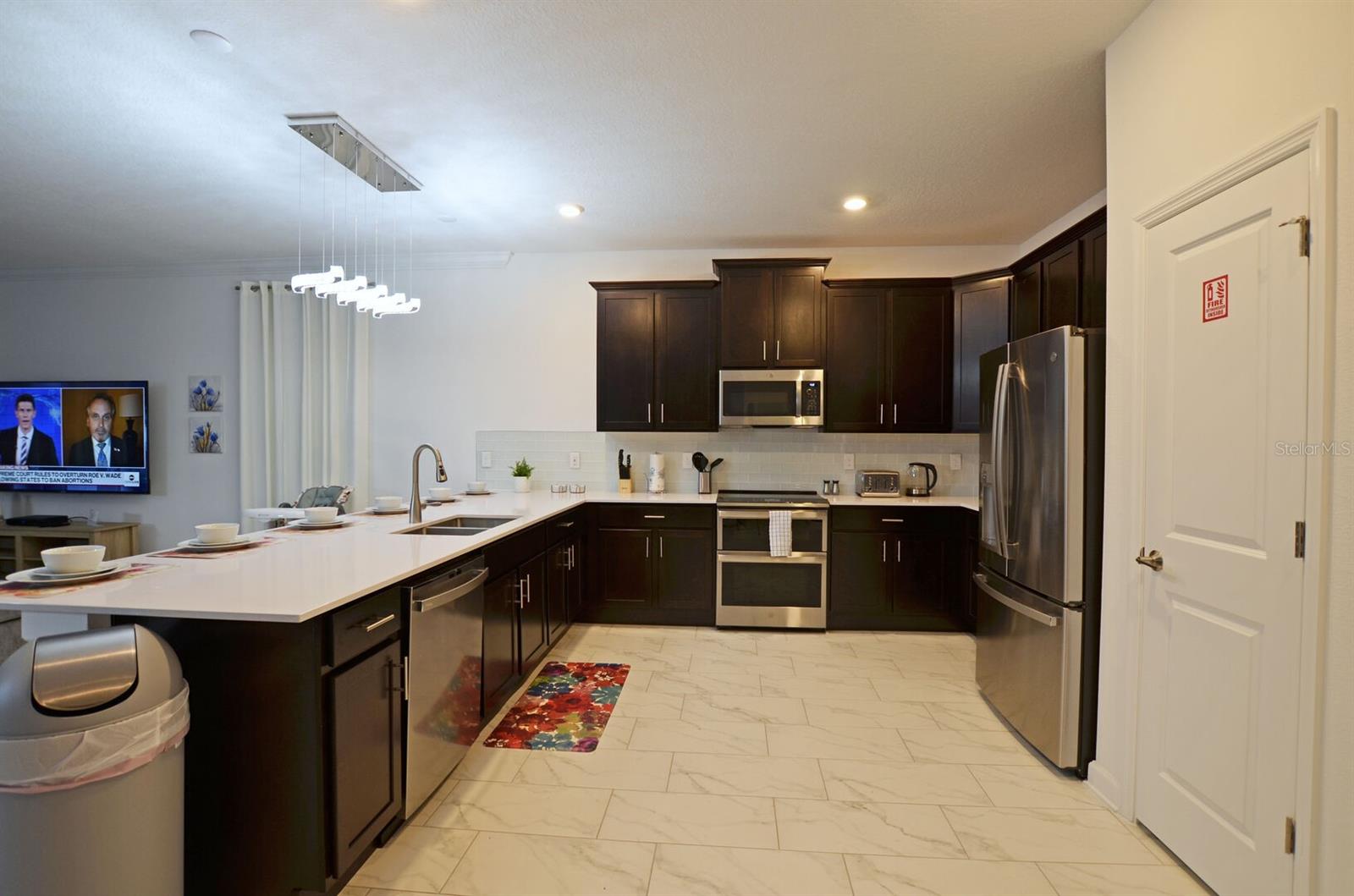 STOREY LAKE - Residential