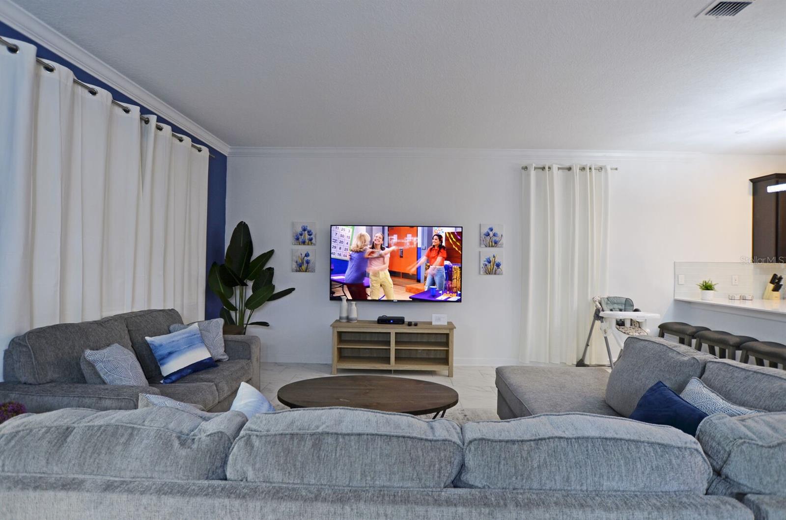 STOREY LAKE - Residential