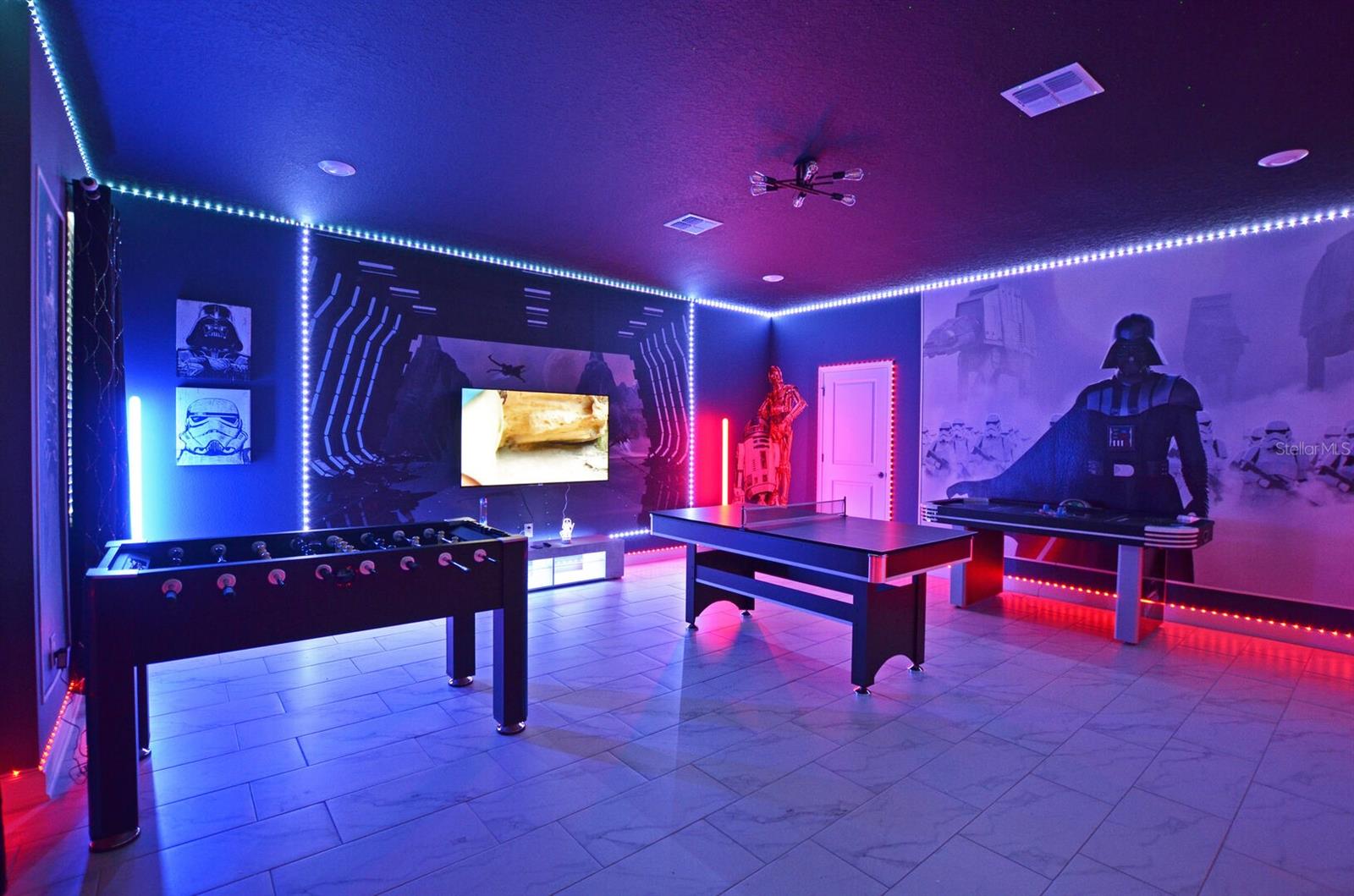 STOREY LAKE - Residential