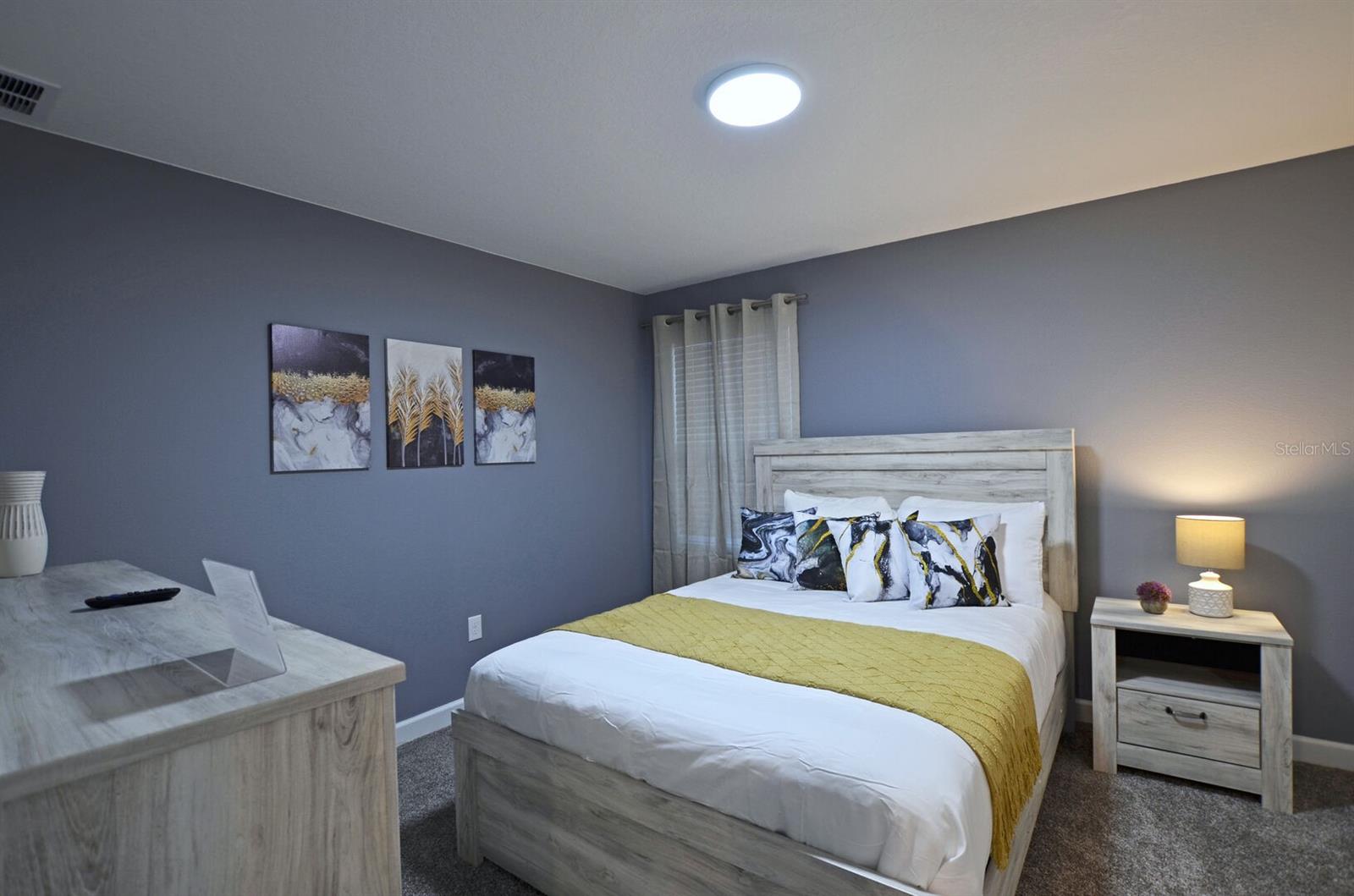 STOREY LAKE - Residential