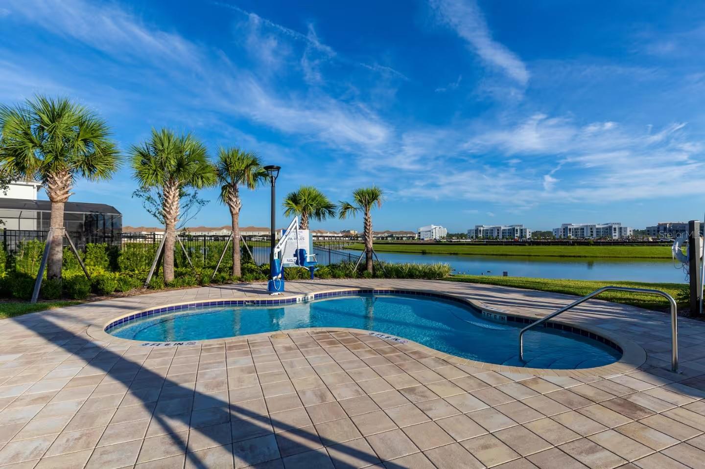 STOREY LAKE - Residential