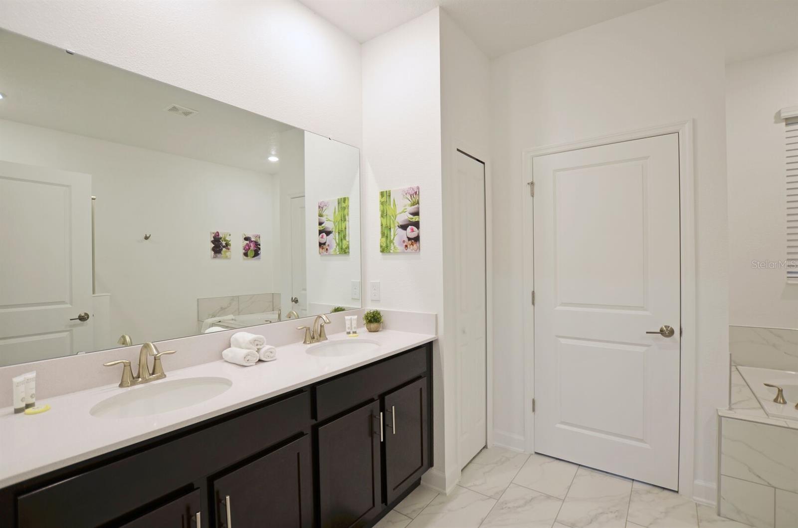 STOREY LAKE - Residential