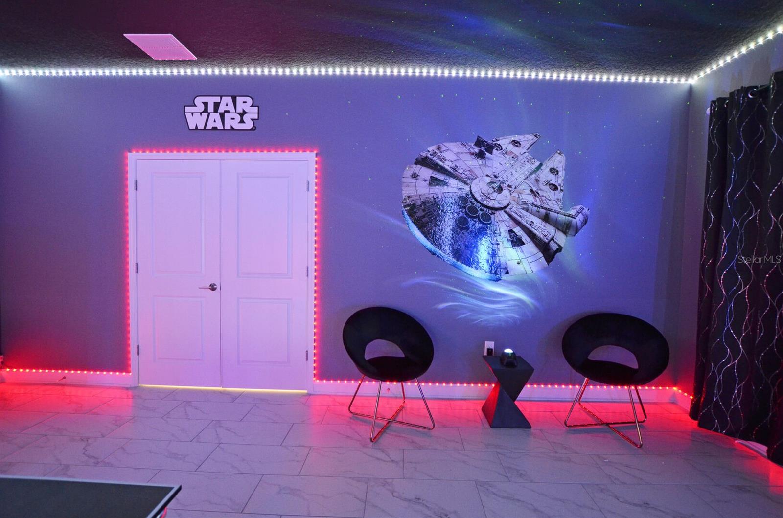 STOREY LAKE - Residential