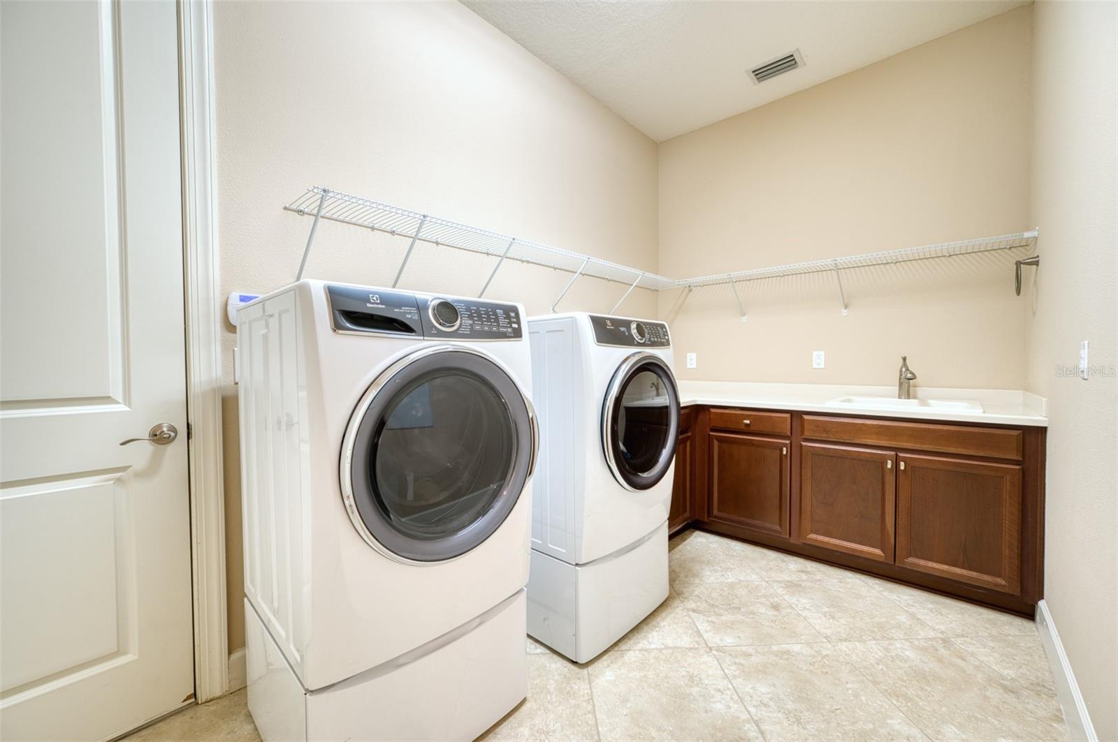 ARTISAN LAKES ESPLANADE PH I SP A-D - Residential