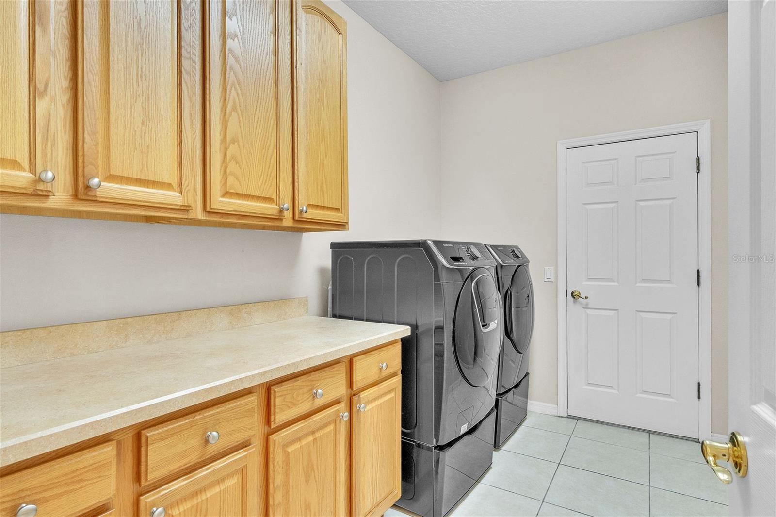 HOLDEN COVE - Residential Lease