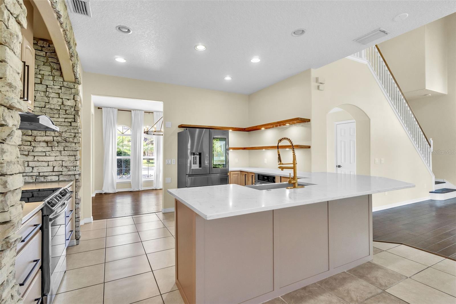 HOLDEN COVE - Residential Lease