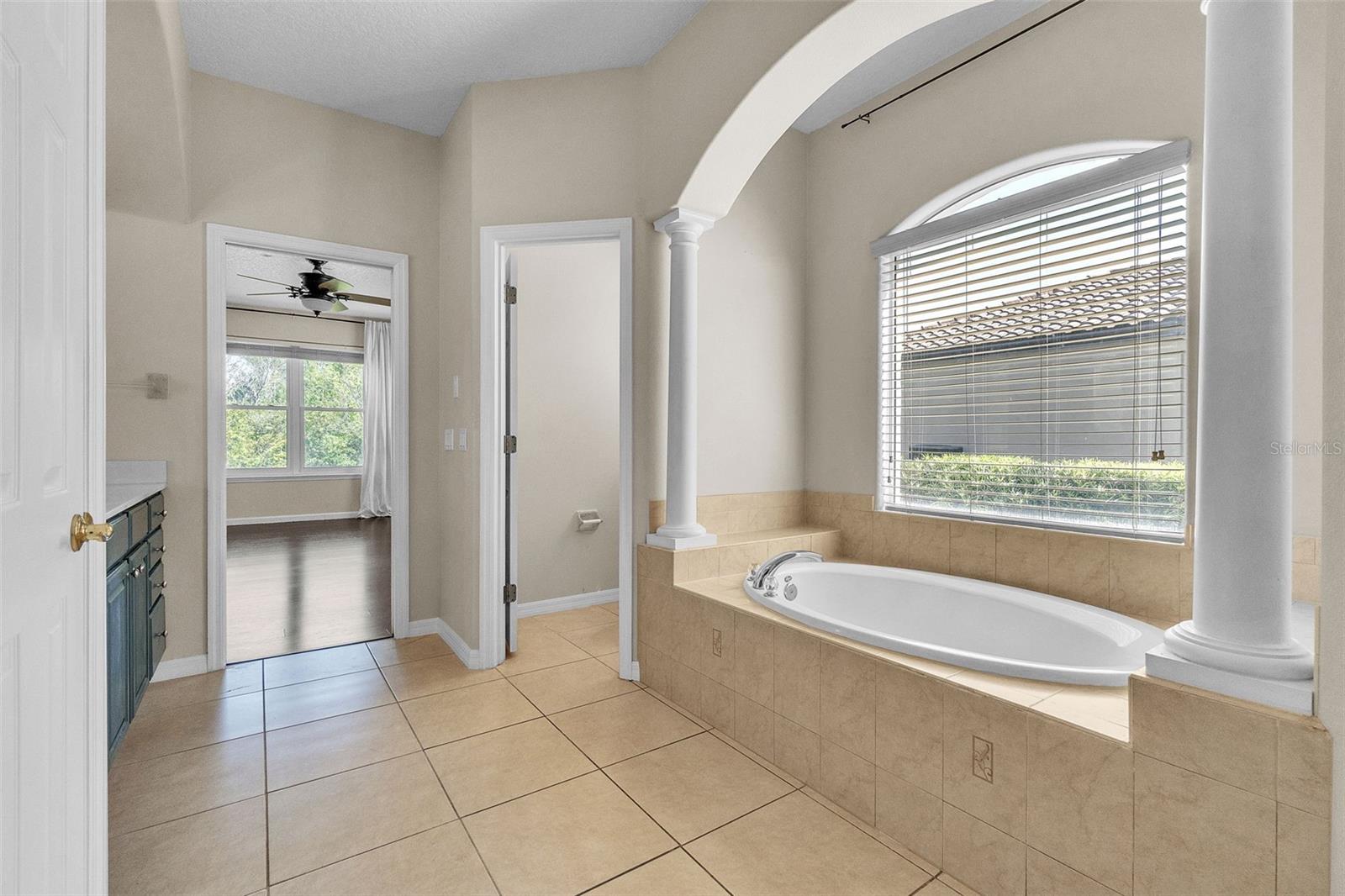 HOLDEN COVE - Residential Lease