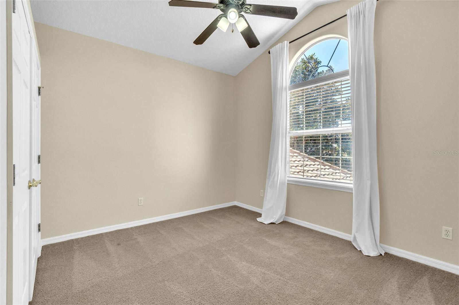 HOLDEN COVE - Residential Lease