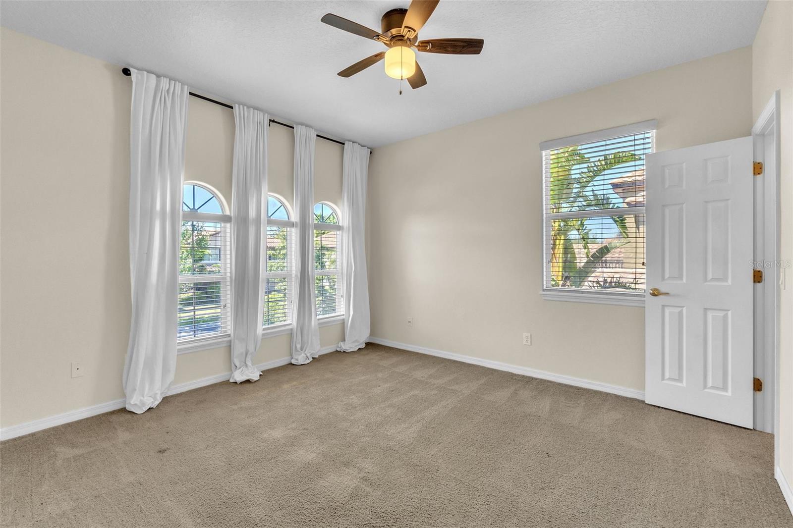 HOLDEN COVE - Residential Lease