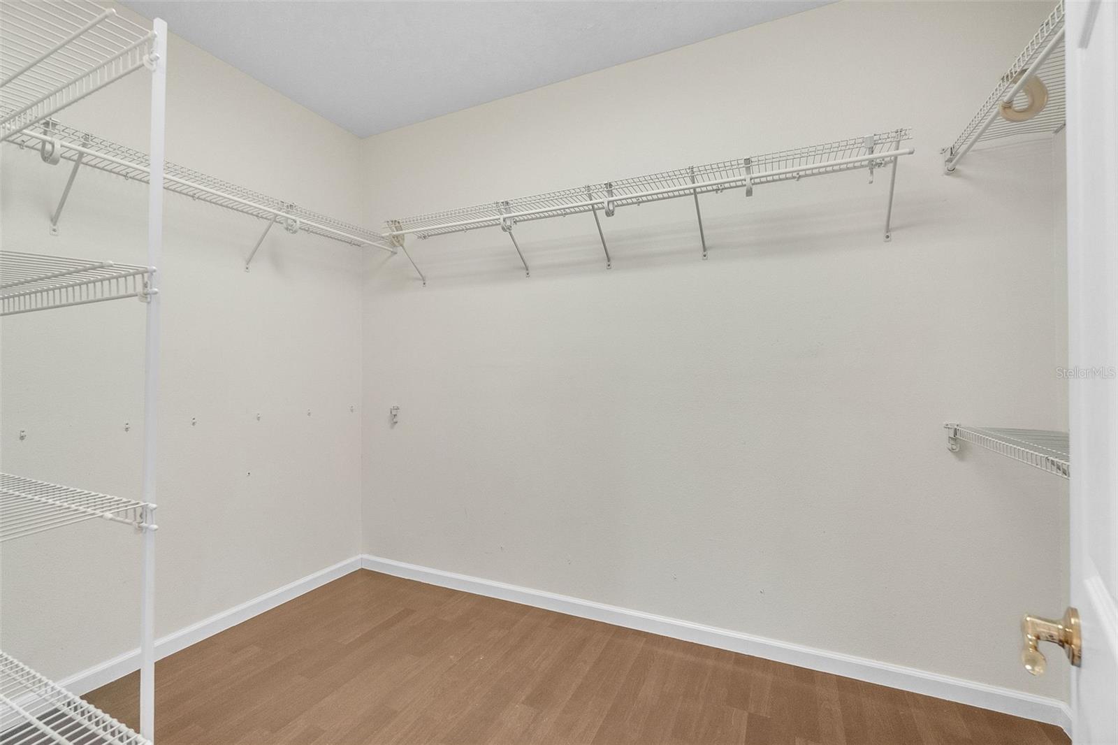 HOLDEN COVE - Residential Lease