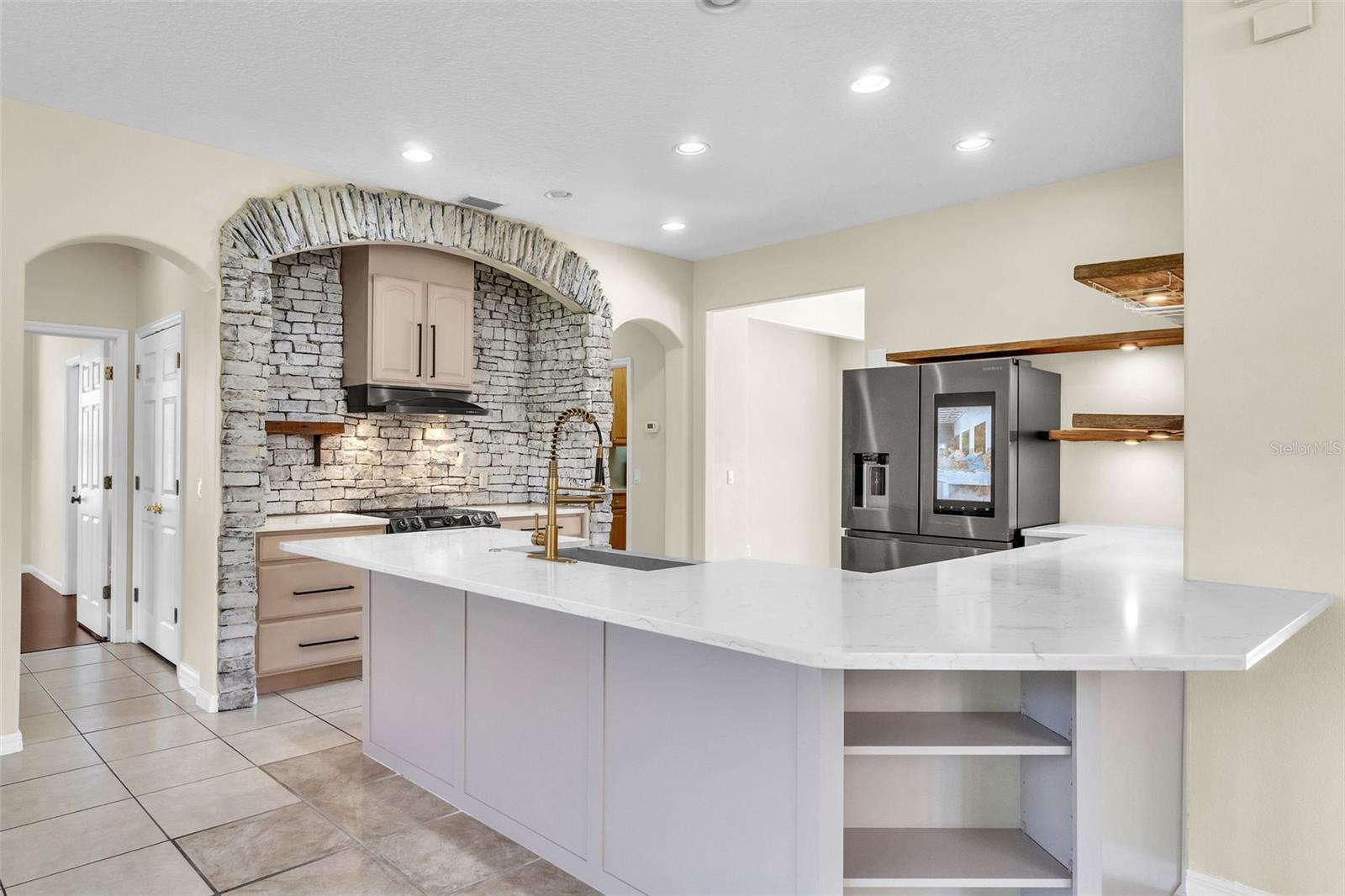 HOLDEN COVE - Residential Lease