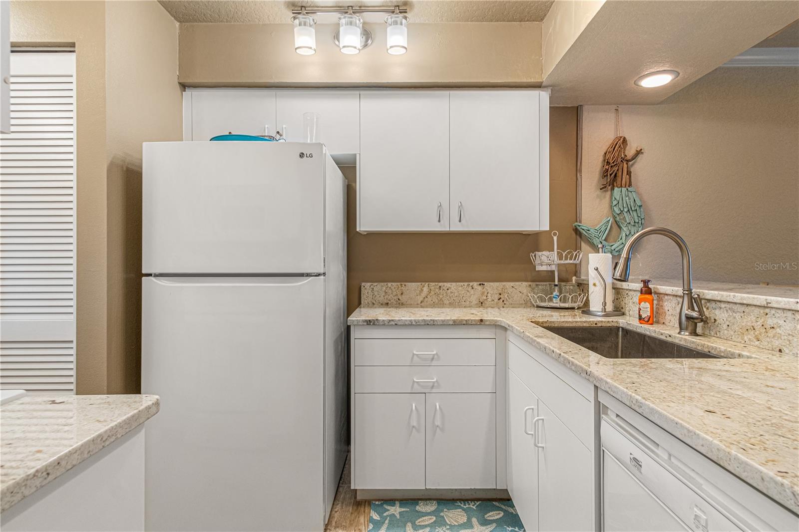 BOUCHELLE ISLAND CONDO - Residential