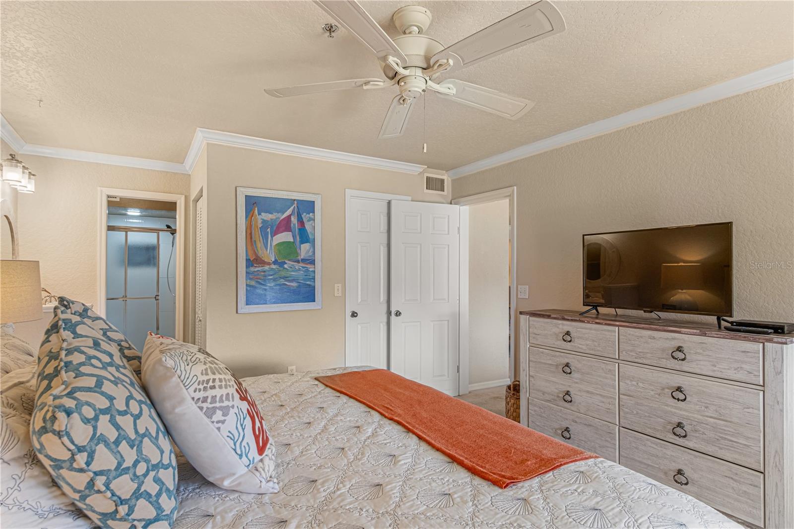 443 BOUCHELLE DRIVE 204