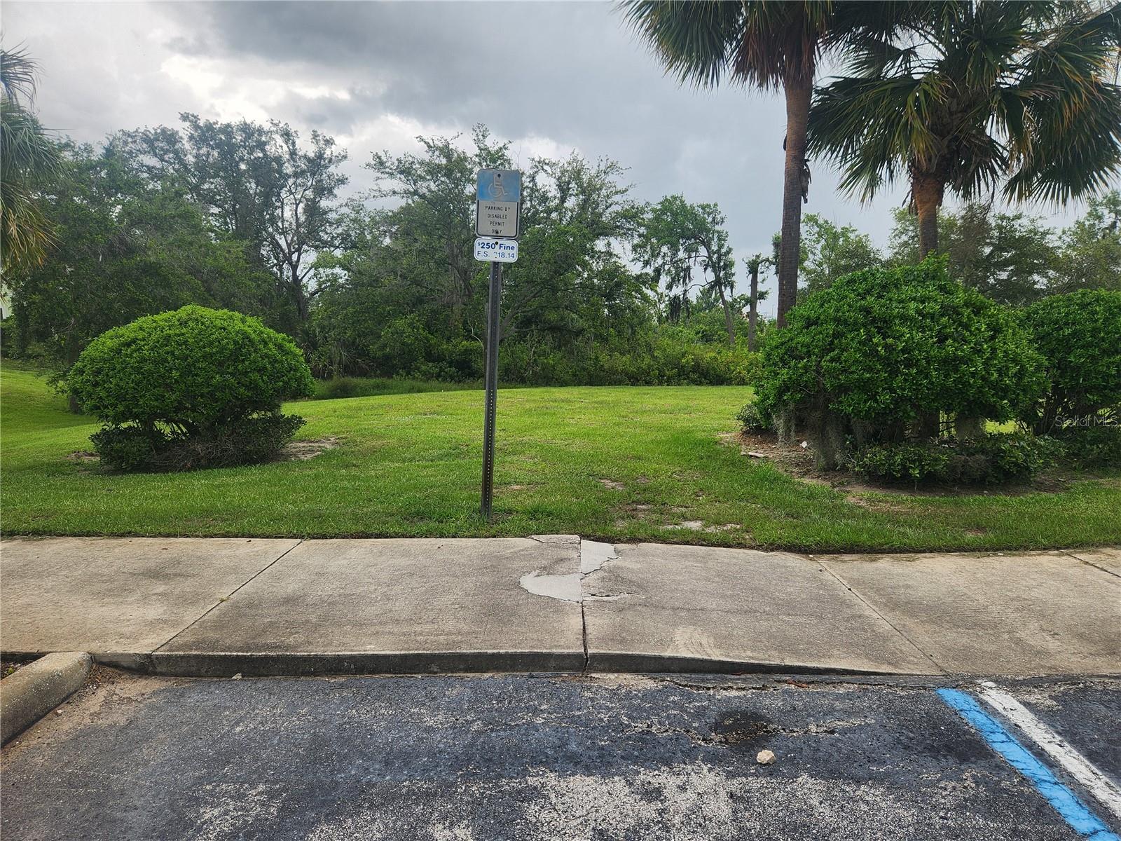 SUN LAKE CONDO - Land