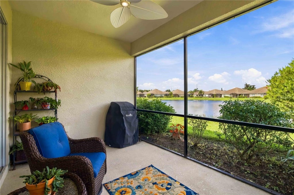 Photo of 5448 Chatham Square Way, Bradenton, FL 34203 (MLS # A4710021)