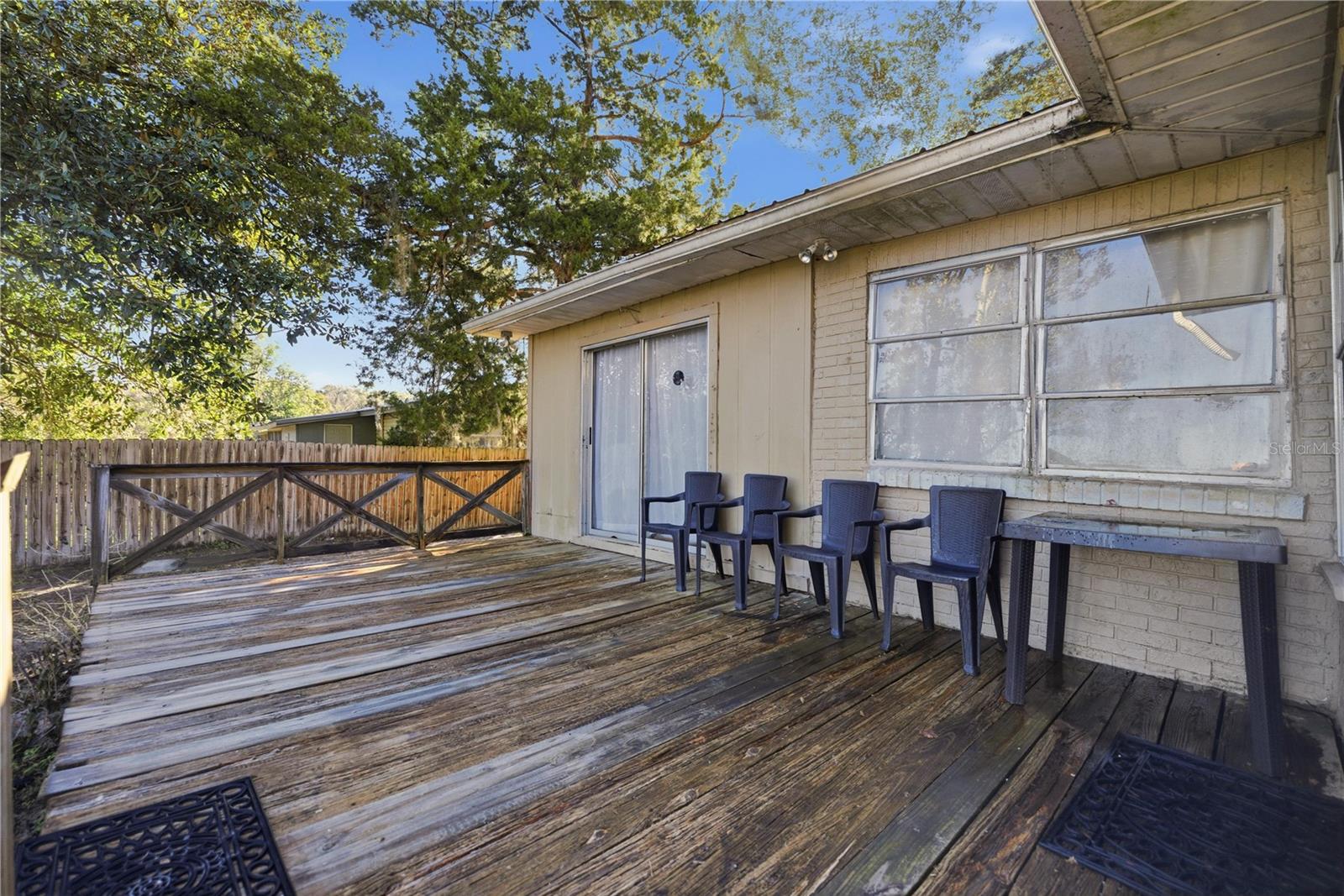 GRANDIN LAKE SHORES - Residential