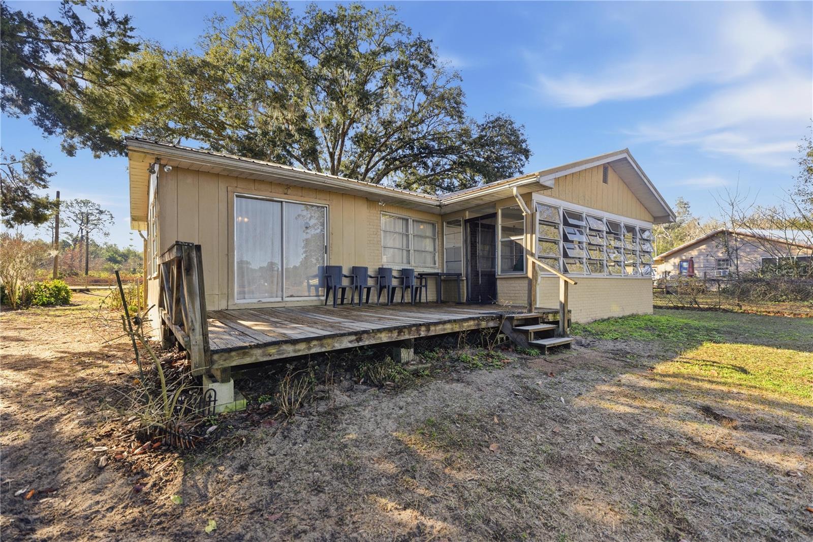 GRANDIN LAKE SHORES - Residential