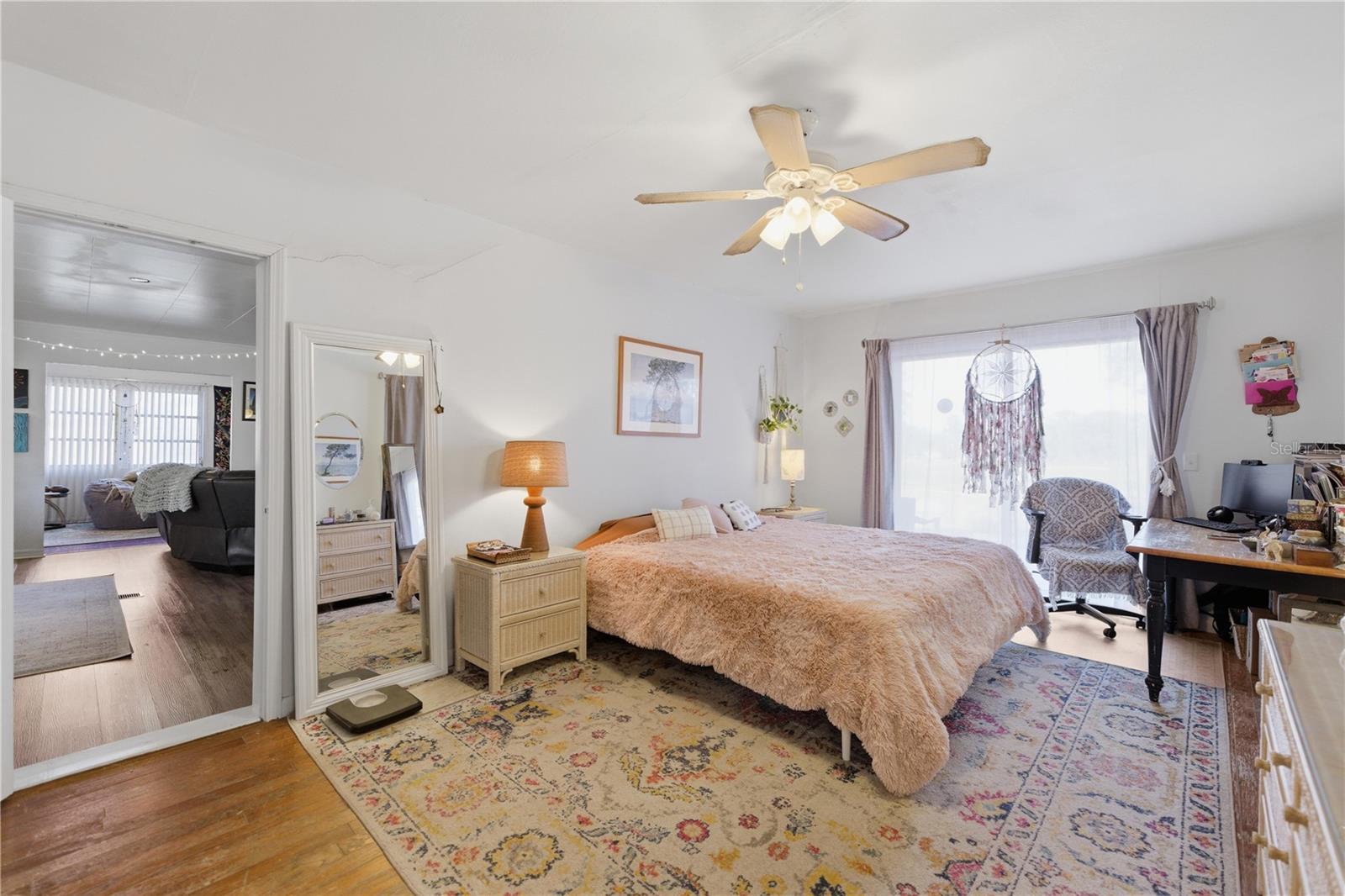 GRANDIN LAKE SHORES - Residential