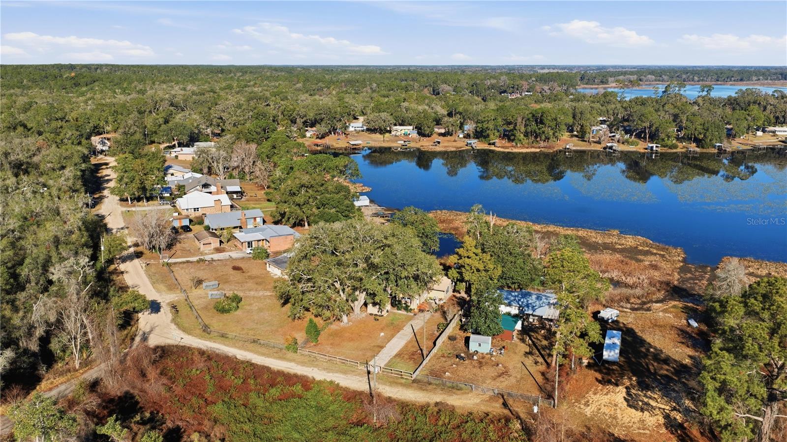 GRANDIN LAKE SHORES - Residential