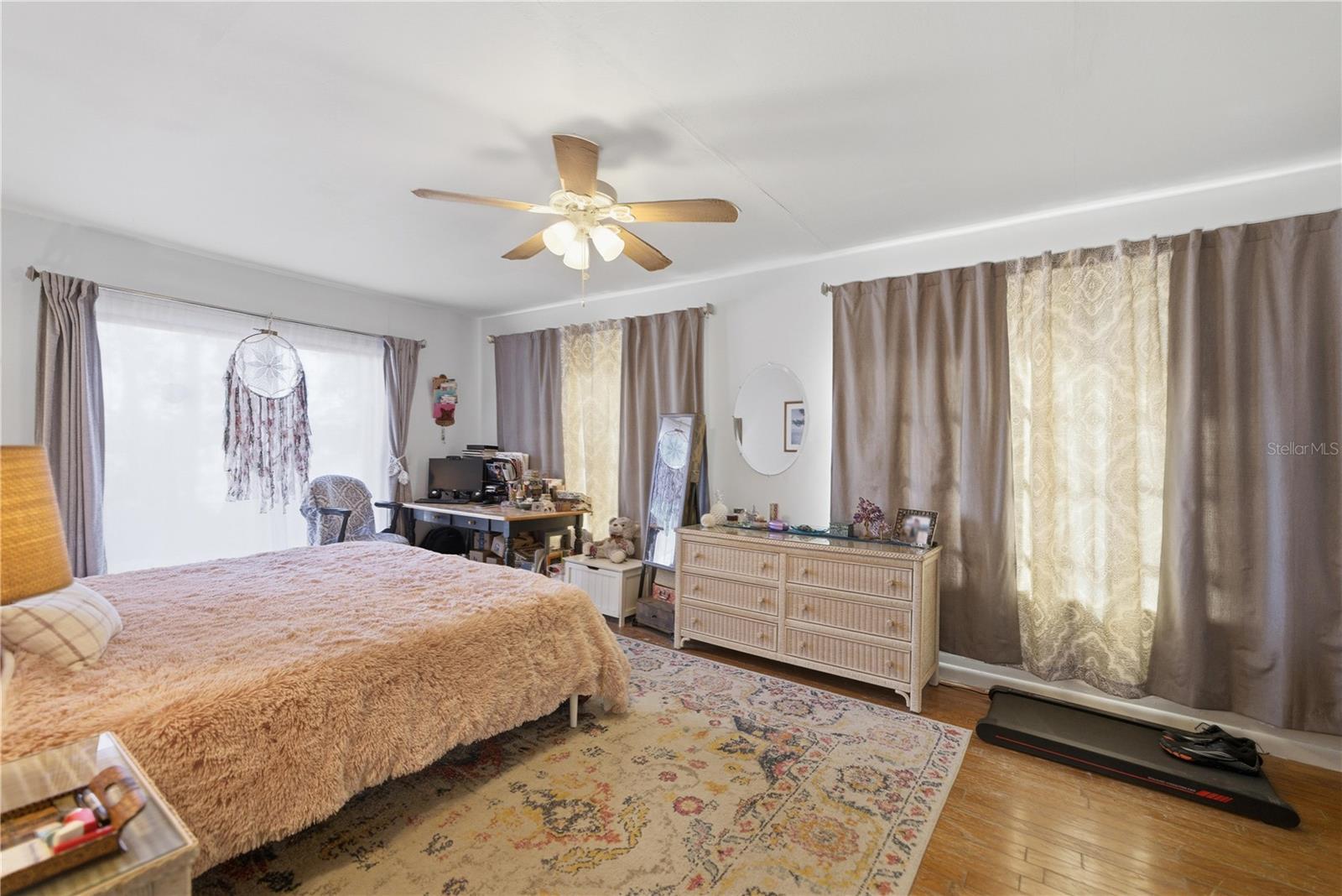 GRANDIN LAKE SHORES - Residential