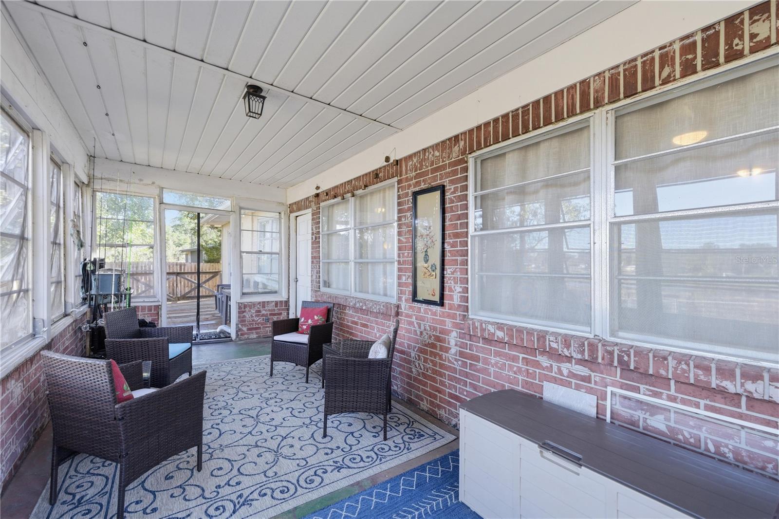 GRANDIN LAKE SHORES - Residential