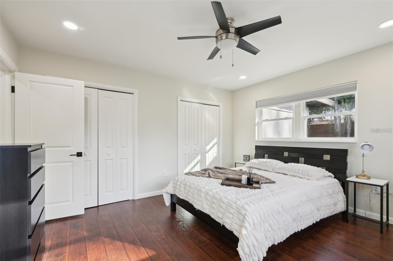 SOUTH GATE - Residential Income