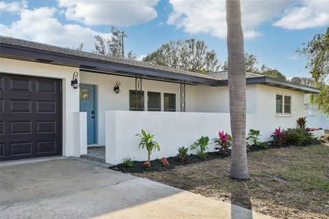 Photo of 2746 Tangelo Drive, Sarasota, FL 34239 (MLS # A4668282)