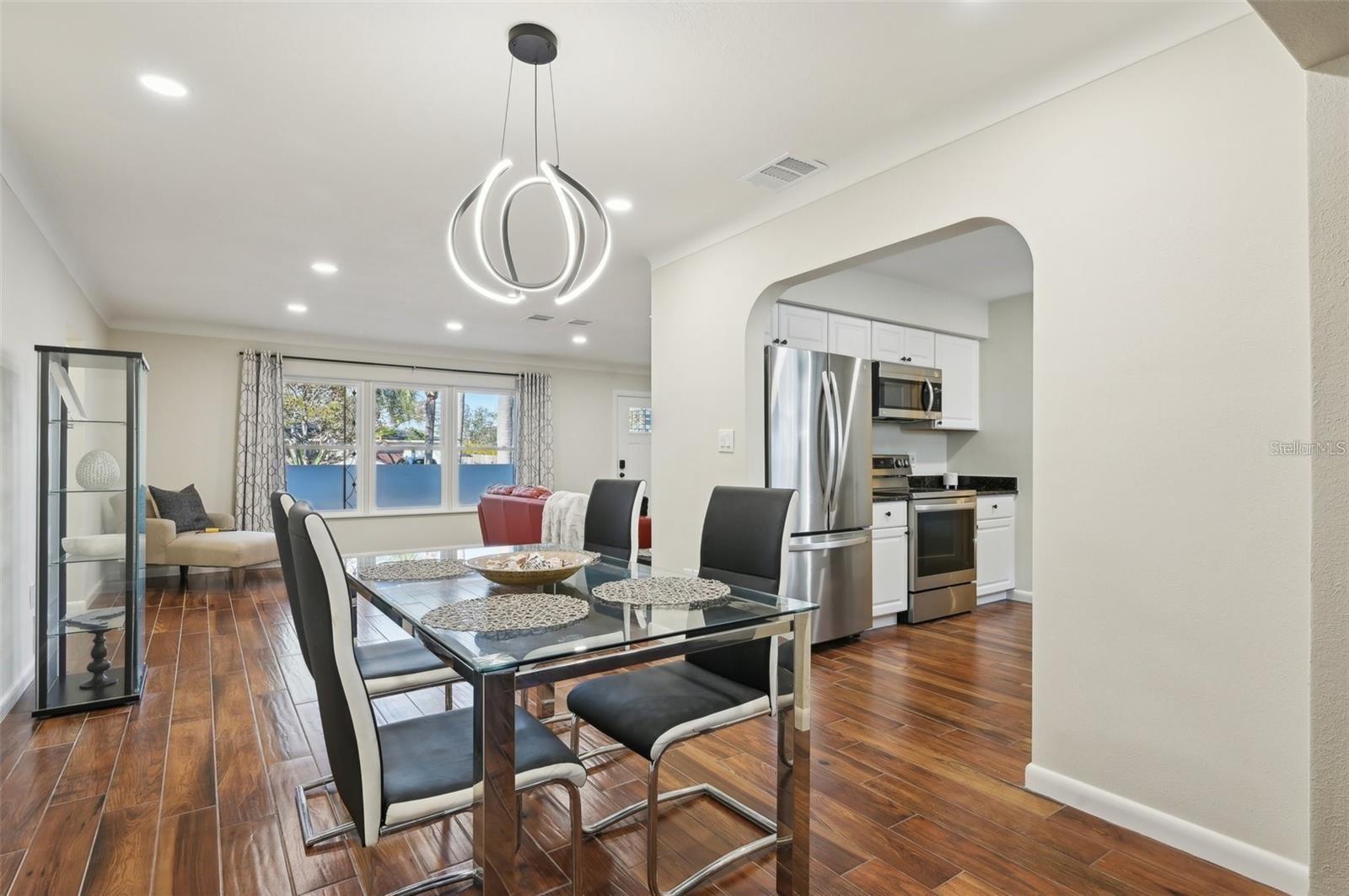 SOUTH GATE - Residential Income